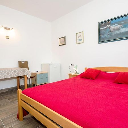 Guest House Ab Adria Home Rovinj Bagian luar foto