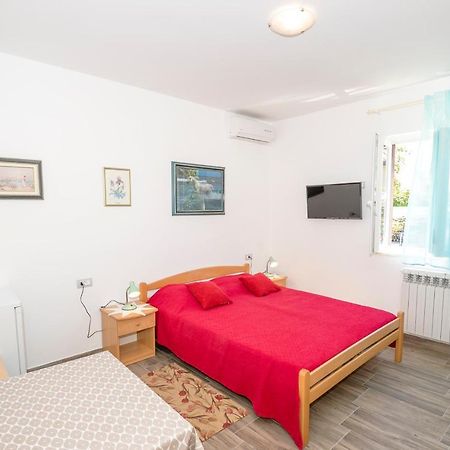 Guest House Ab Adria Home Rovinj Bagian luar foto