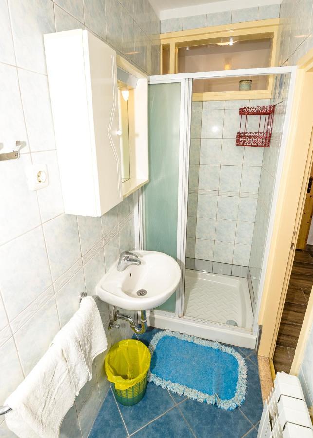 Guest House Ab Adria Home Rovinj Bagian luar foto