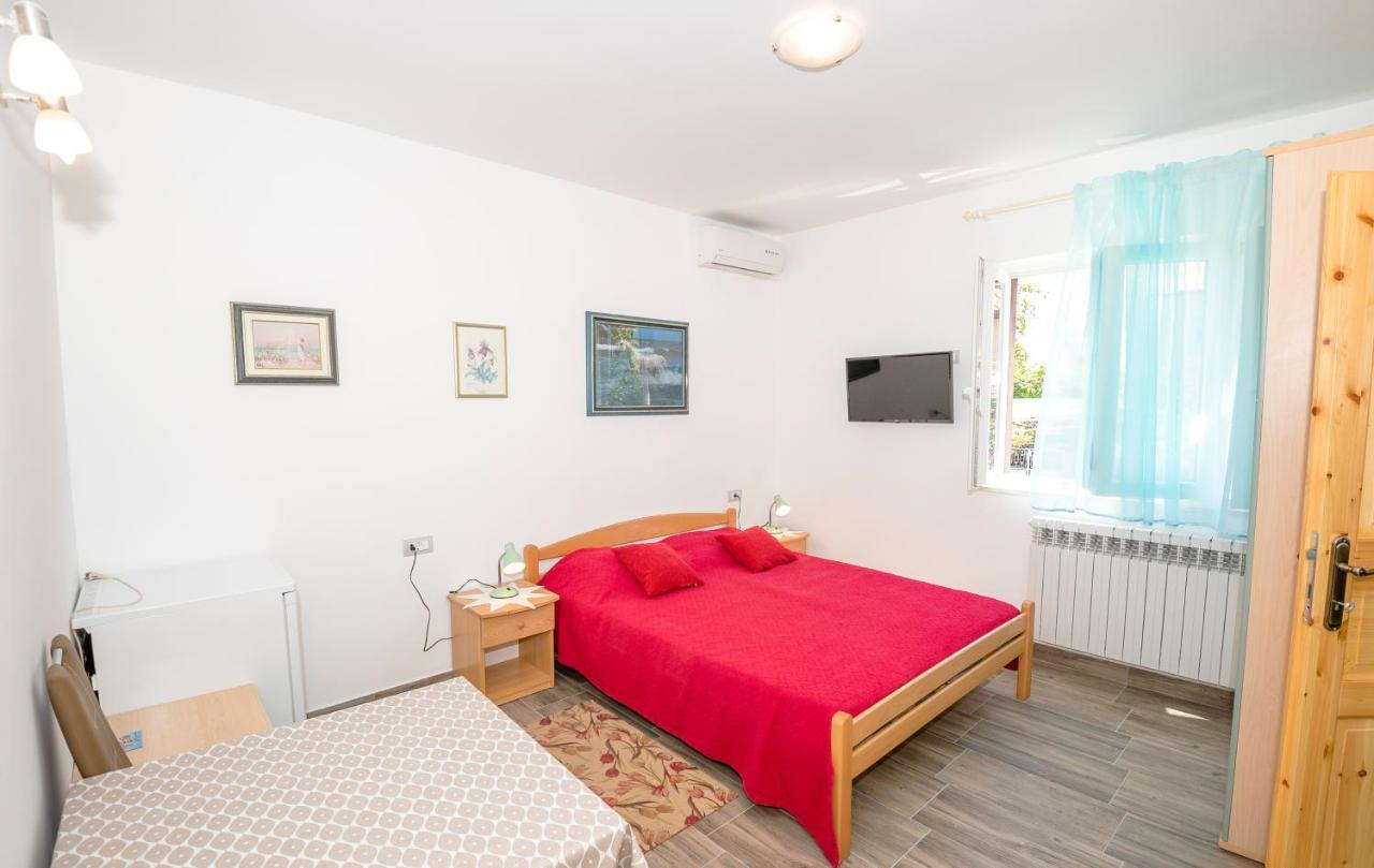 Guest House Ab Adria Home Rovinj Bagian luar foto