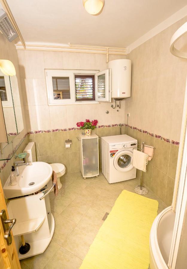 Guest House Ab Adria Home Rovinj Bagian luar foto
