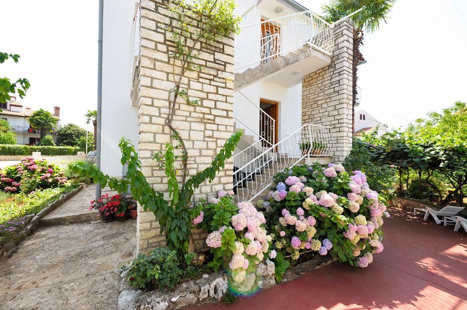 Guest House Ab Adria Home Rovinj Bagian luar foto